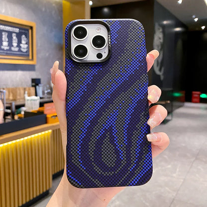 Stoßfeste Titanium Flame MagSafe-Hülle